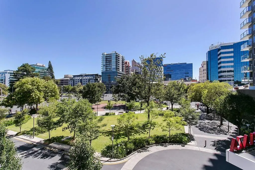 Luxury Overlooking Hindmarsh Sq With Pool & Gym contacts